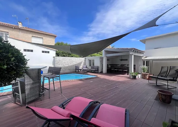 Charming Villa With Pool